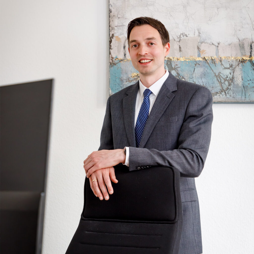 Zertifizierter Datenschutzbeauftragter Bielefeld. Rechtsanwalt Bielefeld. Fachanwalt für Transport- und Speditionsrecht Bielefeld. Bernhard Schlüter. Klein Greve Dietrich Rechtsanwälte Partnerschaft mbB.